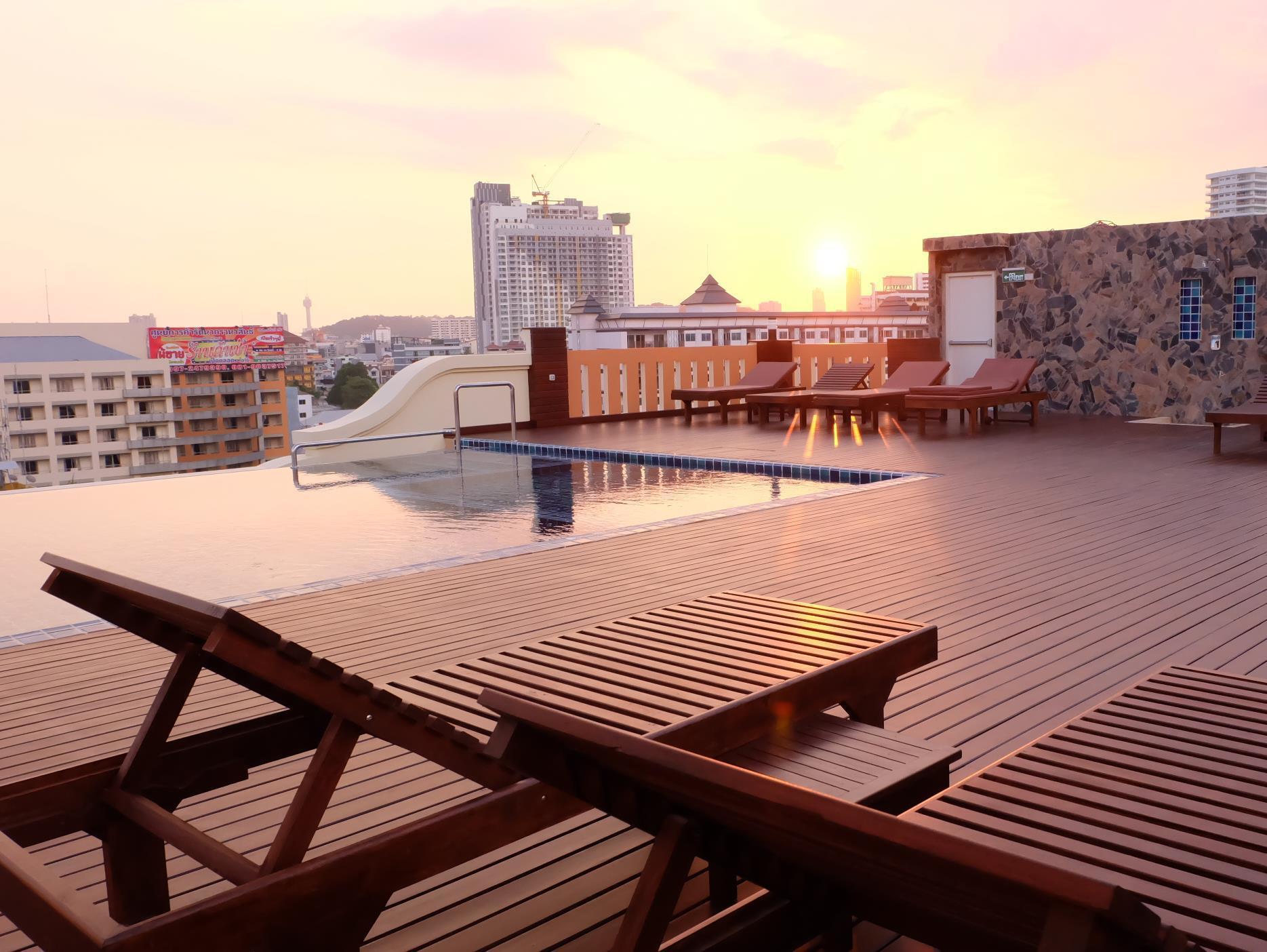 D Hotel Pattaya Exteriör bild